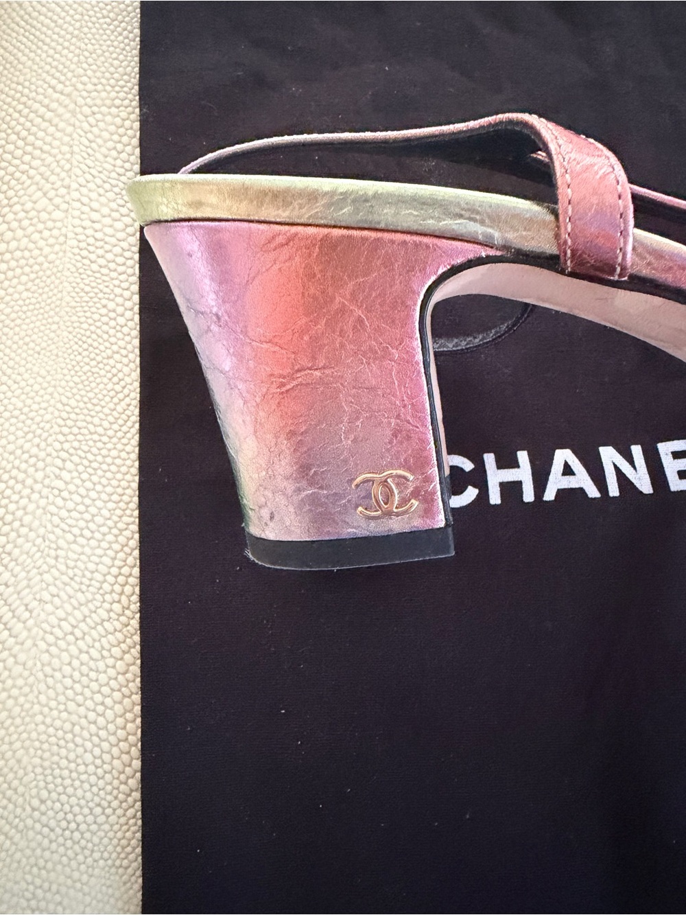 CHANEL Iridescent Pink-Green Slingback Flats with Black Cap Toe super COOL RARE - Picture 3 of 5